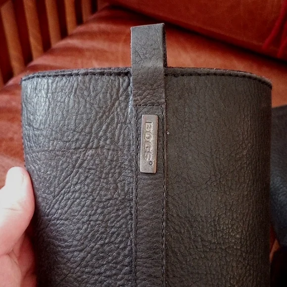 BOGS Leather & Rubber Black Women's Boots - Picture 5 of 9